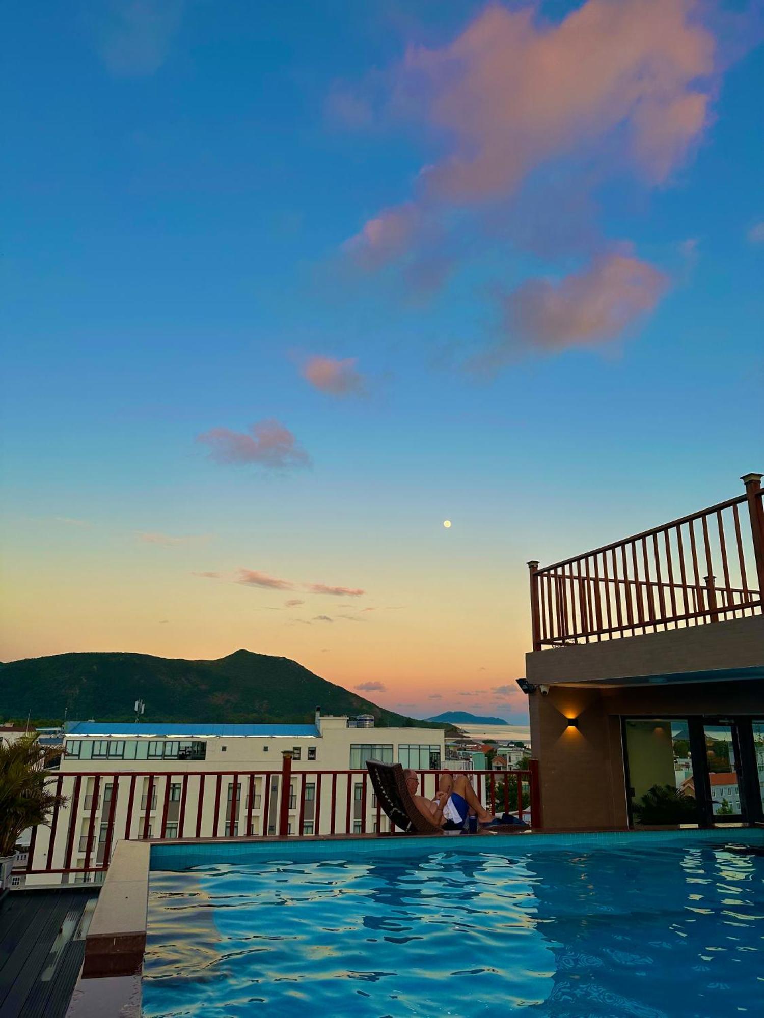 Tuan Ninh Hotel II Chi Khu Co Ong Zewnętrze zdjęcie