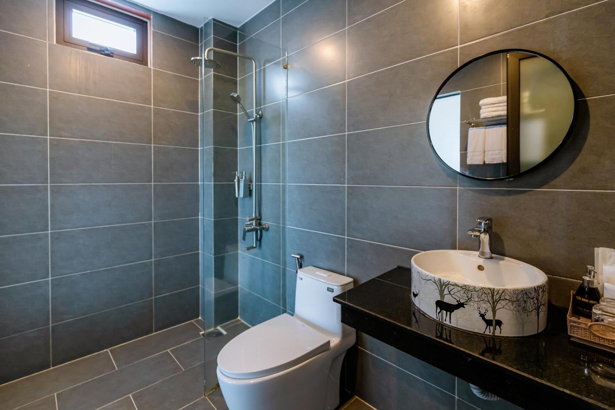 Tuan Ninh Hotel II Chi Khu Co Ong Zewnętrze zdjęcie